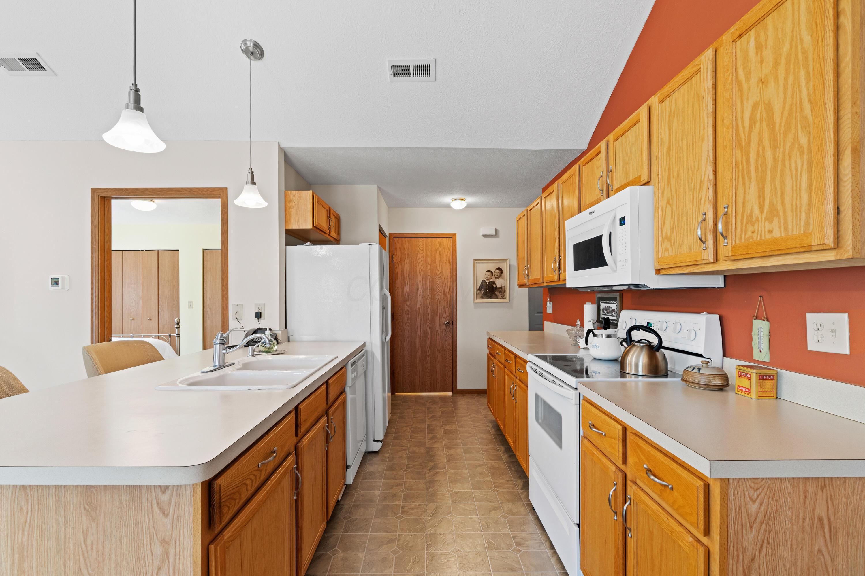 6831 Ridge Rock Drive, New Albany, Ohio image 9
