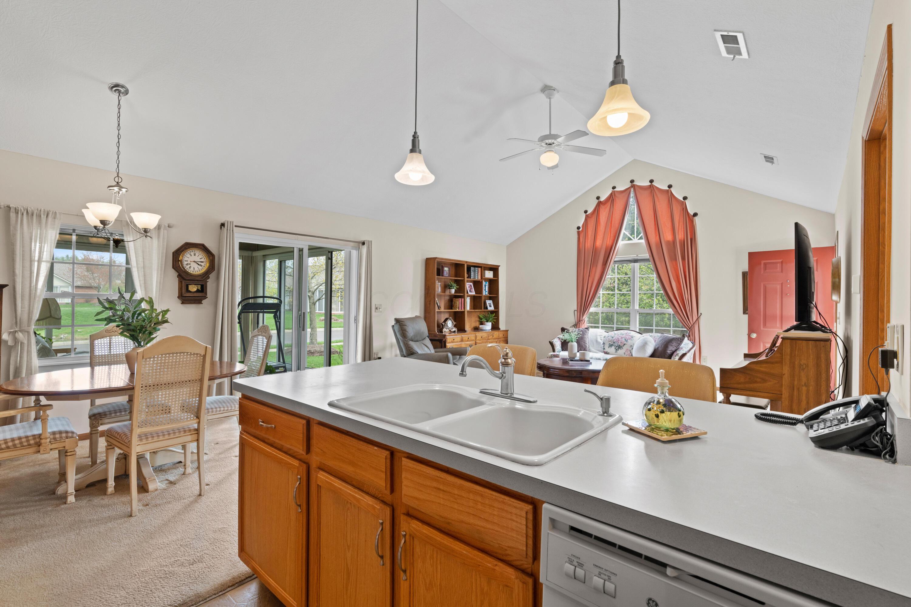 6831 Ridge Rock Drive, New Albany, Ohio image 12