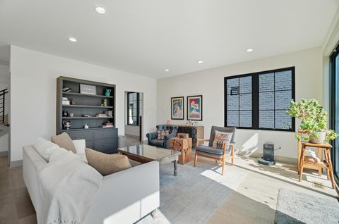 Tiny photo for 249 E Greenwood Avenue, Columbus, OH 43201 (MLS # 225037501)