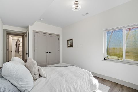 Tiny photo for 249 E Greenwood Avenue, Columbus, OH 43201 (MLS # 225037501)