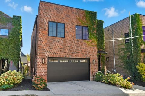 Tiny photo for 249 E Greenwood Avenue, Columbus, OH 43201 (MLS # 225037501)