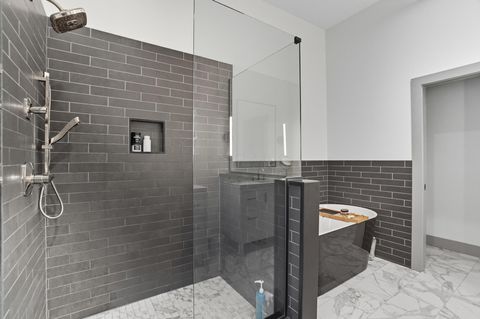 Tiny photo for 249 E Greenwood Avenue, Columbus, OH 43201 (MLS # 225037501)