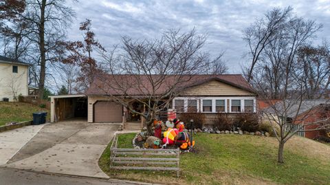 Photo of 145 Alameda Court, Lancaster, OH 43130 (MLS # 225043995)