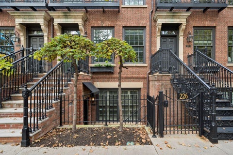 Photo of 226 E Gay Street G22 #G22, Columbus, OH 43215 (MLS # 226041329)