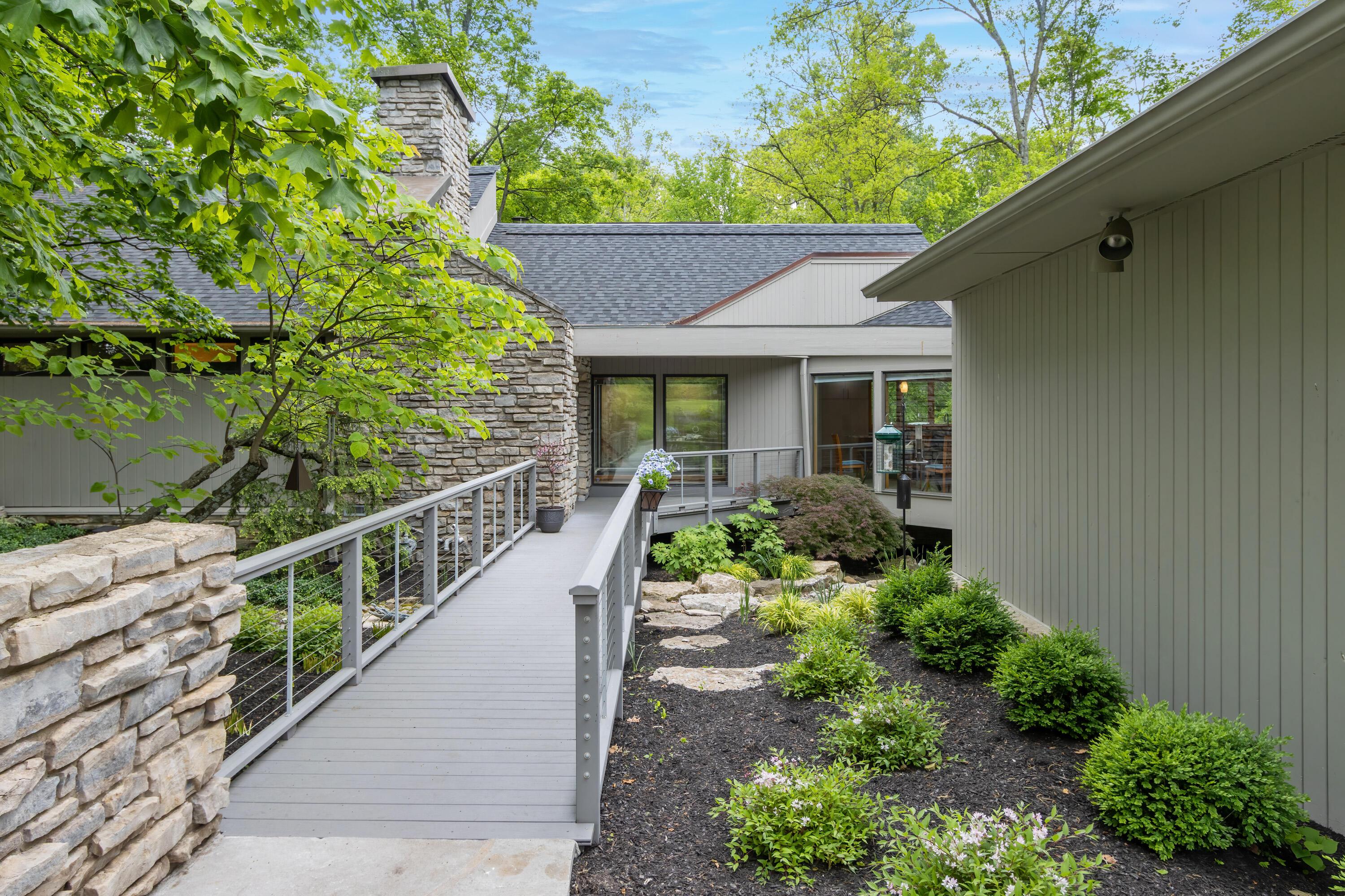 255 Partridge Bend, Powell, Ohio image 16
