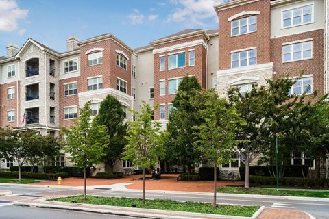 Tiny photo for 3175 Tremont Road 504 #504, Columbus, OH 43221 (MLS # 225045574)