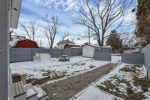 Tiny photo for 113 N George Street, Lancaster, OH 43130 (MLS # 225045000)