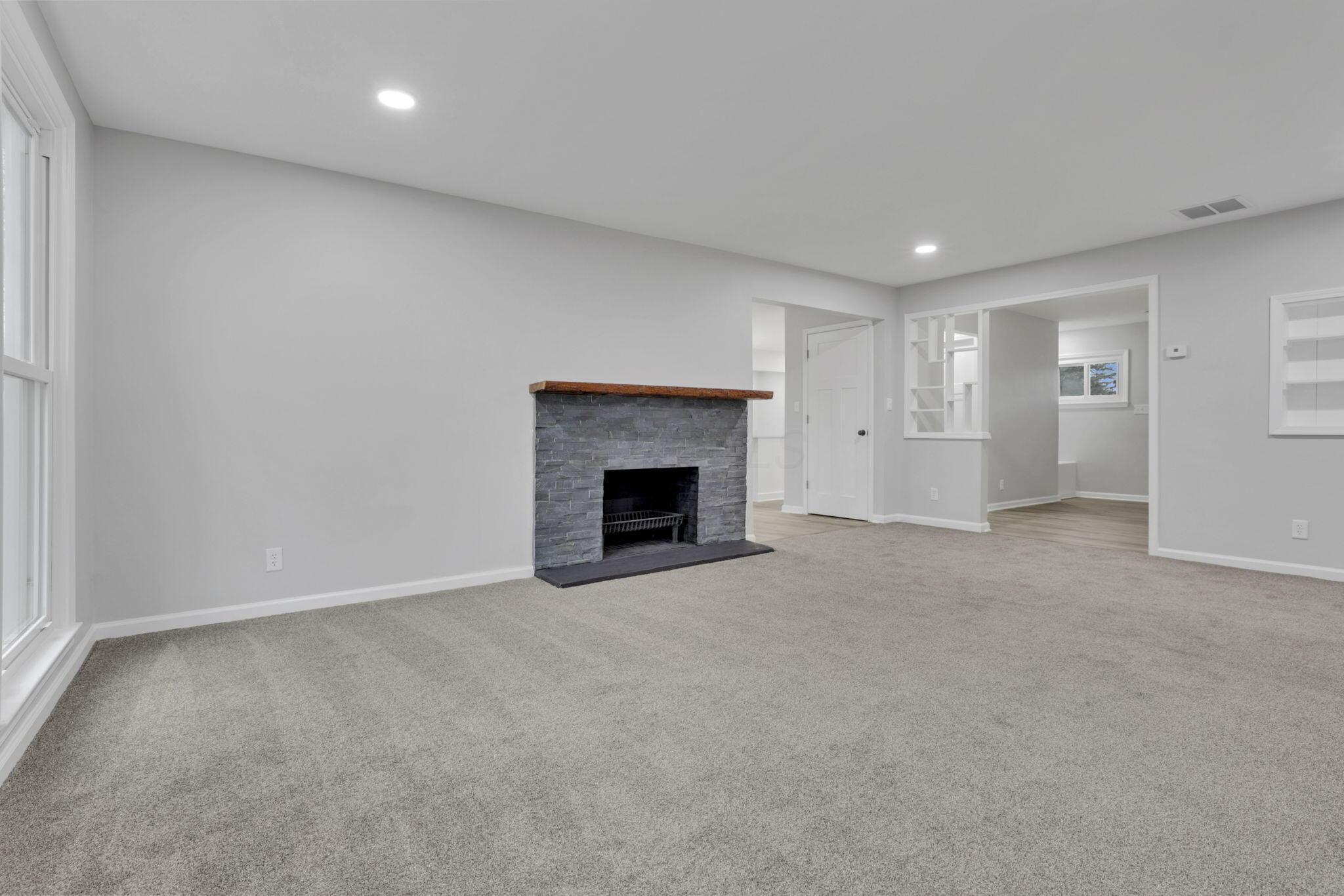 300 Forest Lawn Boulevard, Marion, Ohio image 5