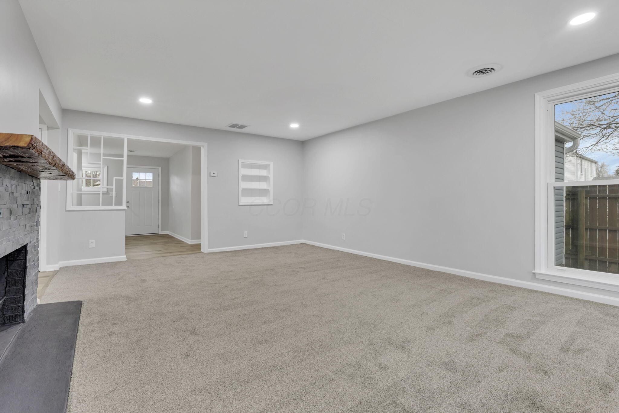 300 Forest Lawn Boulevard, Marion, Ohio image 6