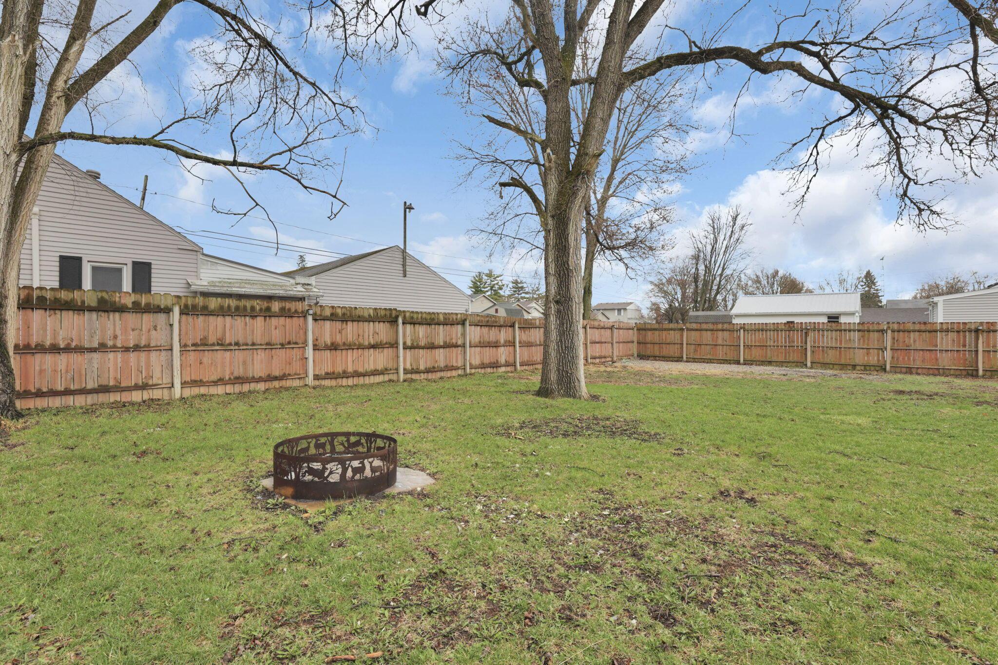300 Forest Lawn Boulevard, Marion, Ohio image 35