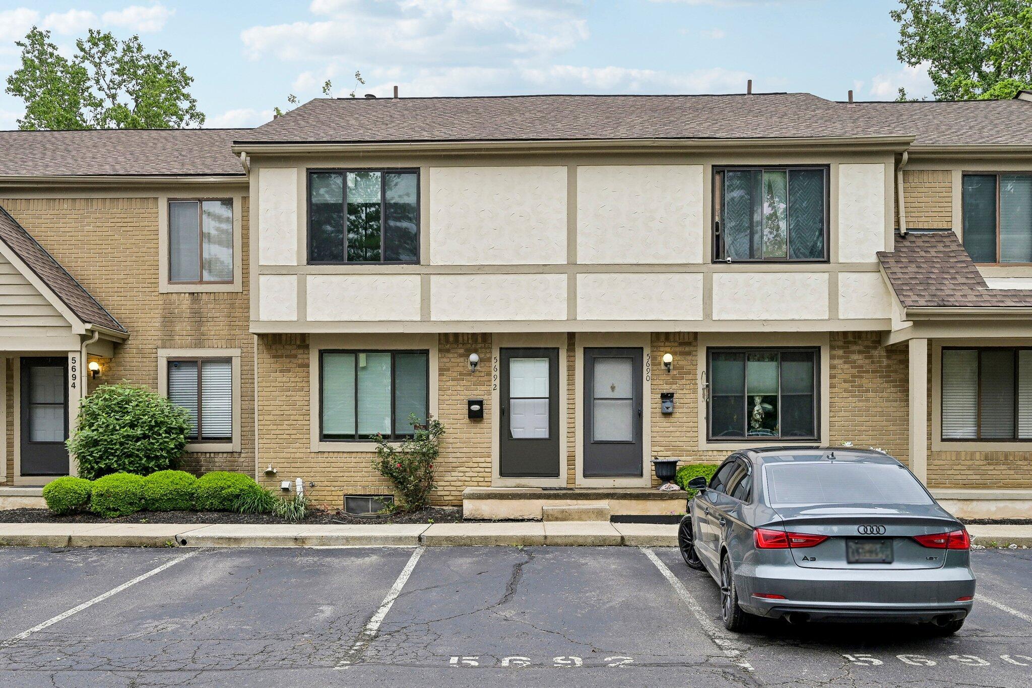5692 Great Hall Court, Columbus, Ohio image 7