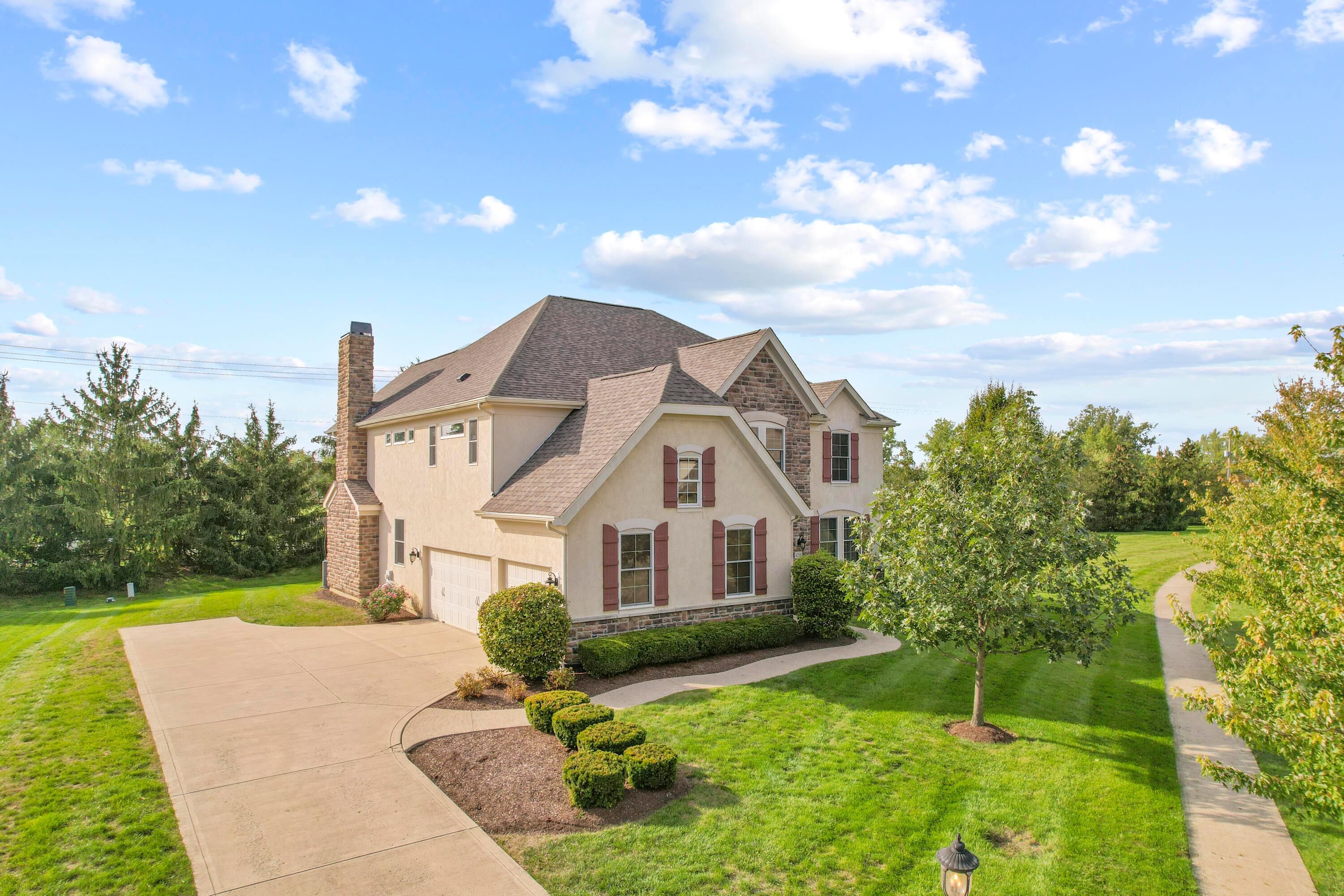 4258 Hickory Rock Drive, Powell, Ohio image 2