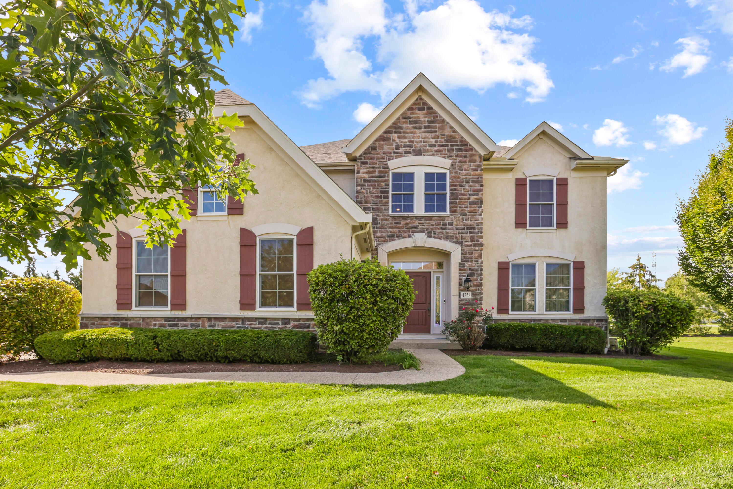 4258 Hickory Rock Drive, Powell, Ohio image 1