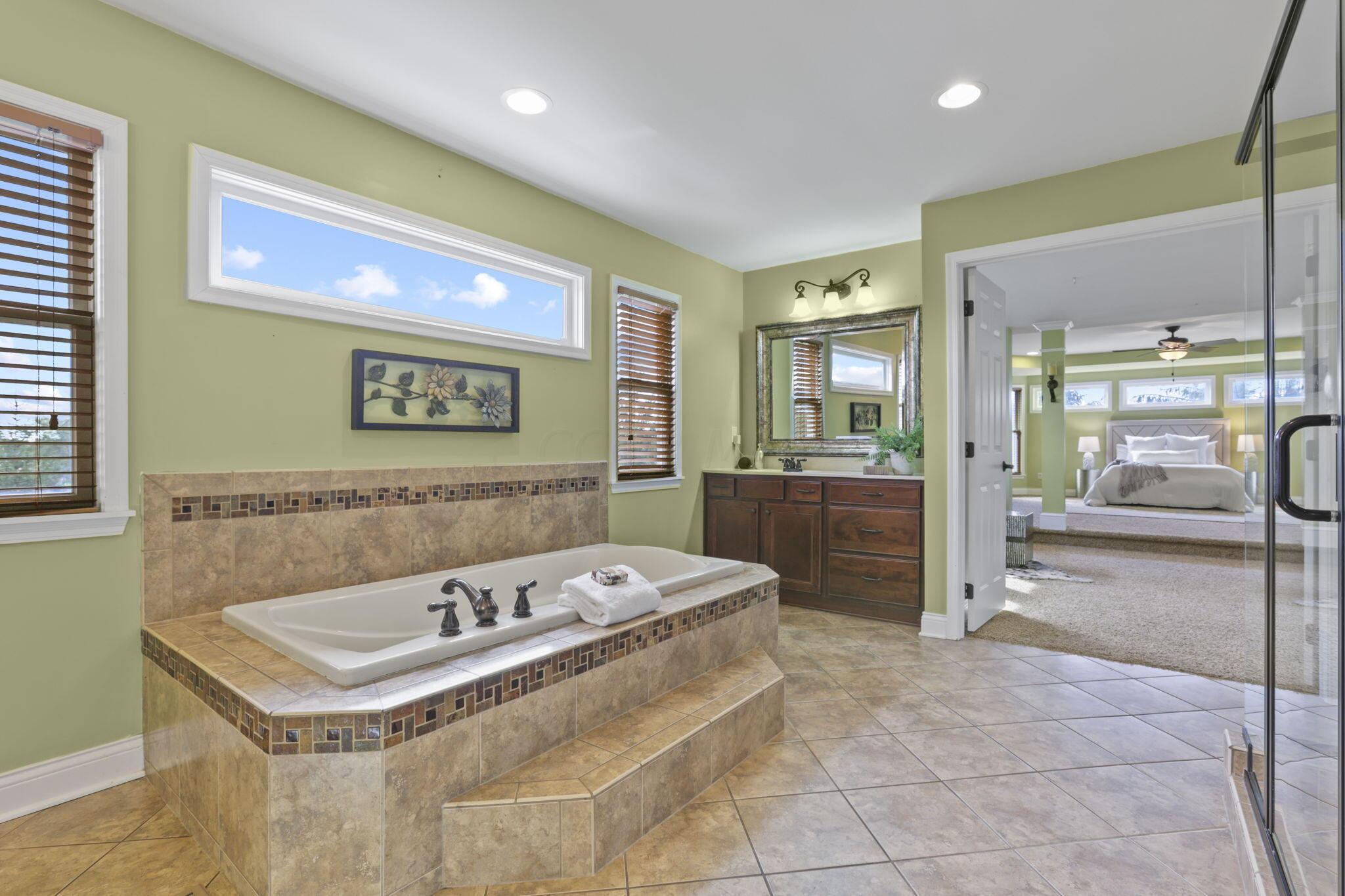 4258 Hickory Rock Drive, Powell, Ohio image 29