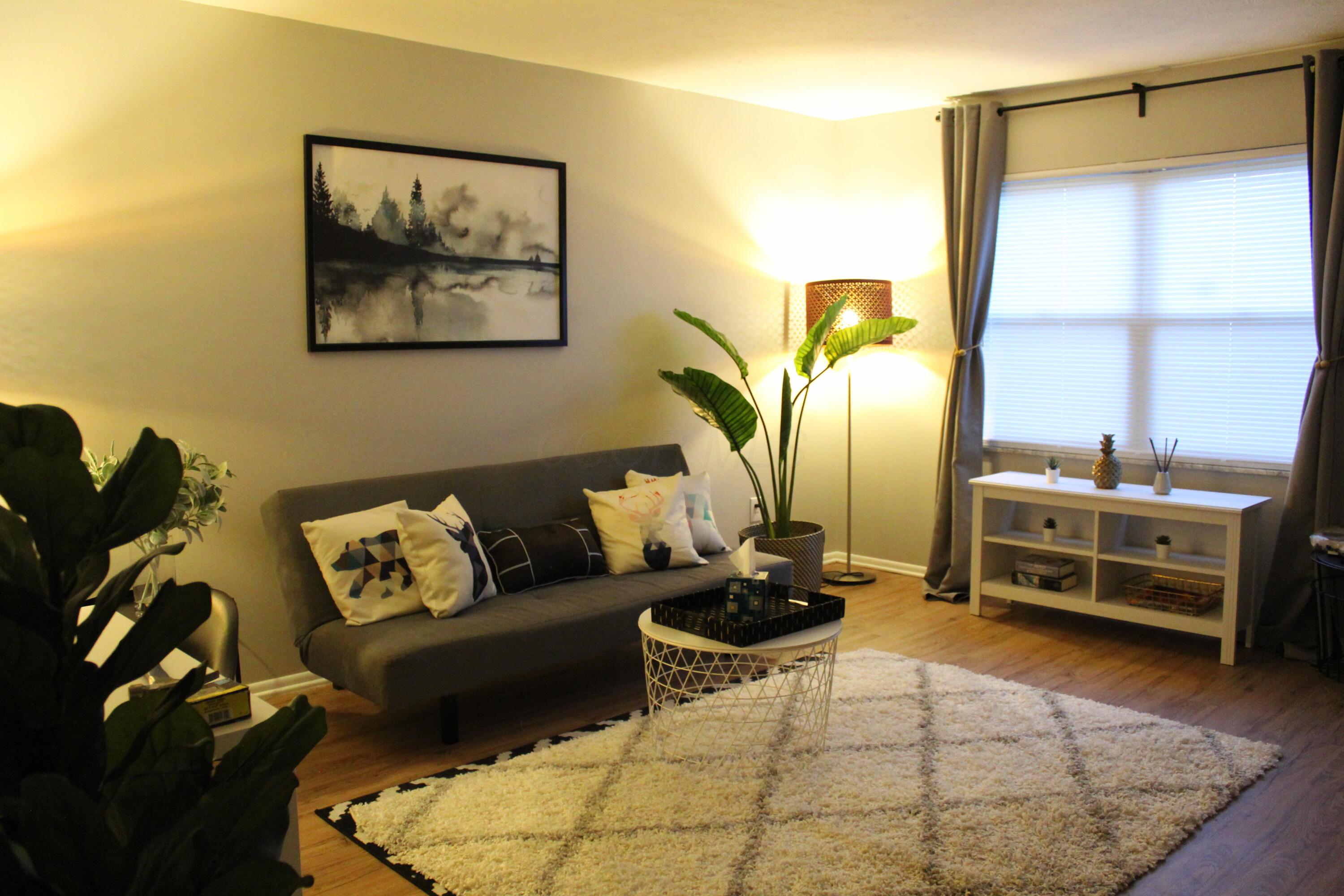 891 S Weyant Avenue 893