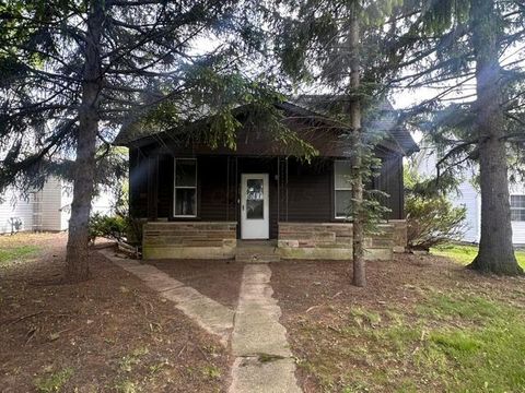 Photo of 349 W Main Street, Mechanicsburg, OH 43044 (MLS # 226015388)