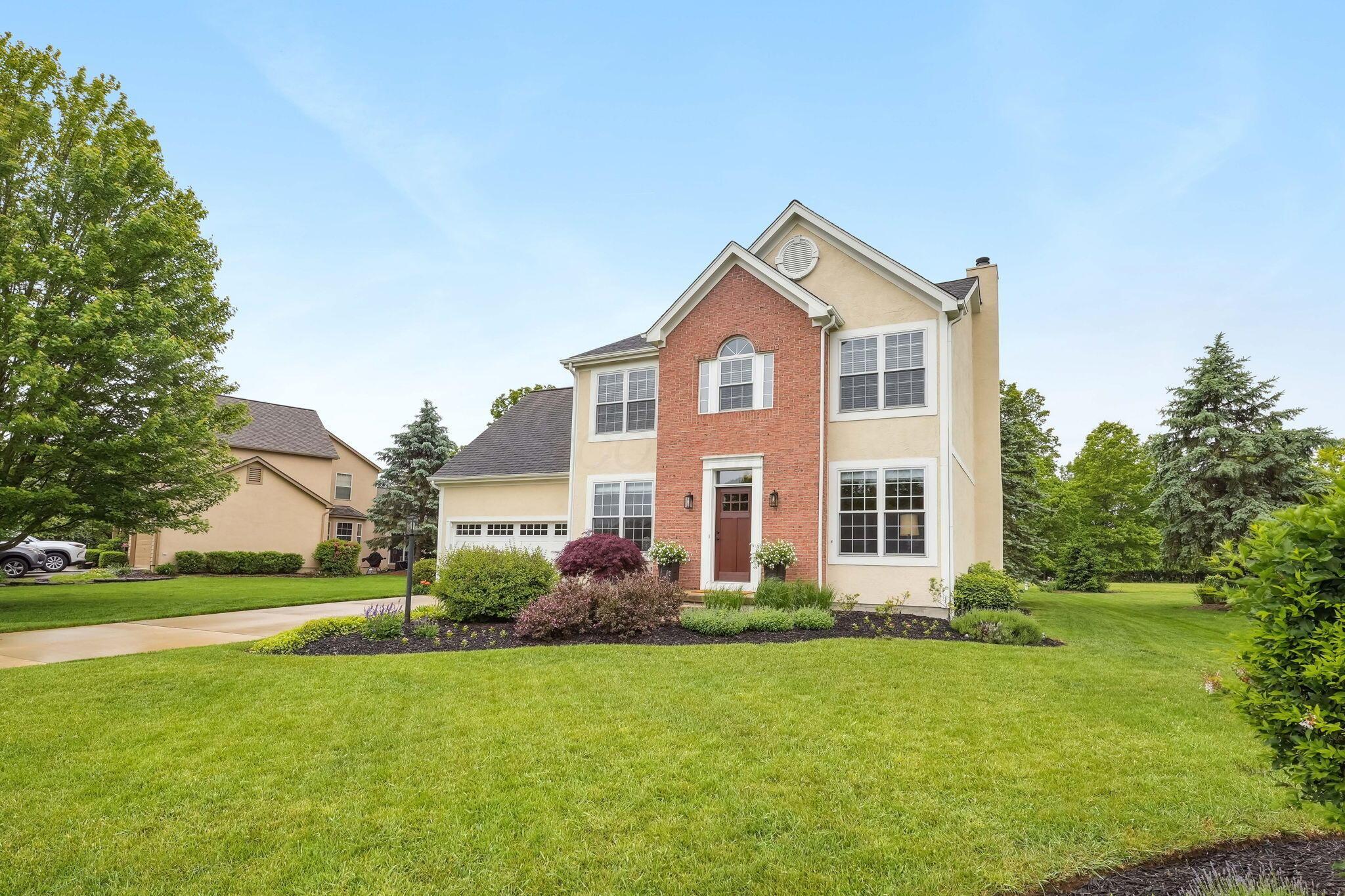 2407 Bryton Drive, Powell, Ohio image 8