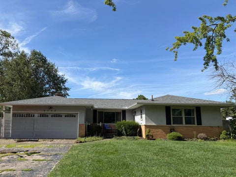 Photo of 9580 Circle Drive South NW, Pickerington, OH 43147 (MLS # 226035048)