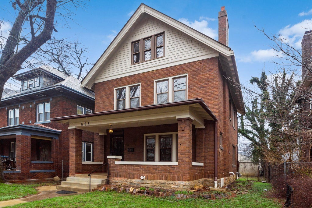 Photo of 658 Linwood Avenue, Columbus, OH 43205 (MLS # 226037299)