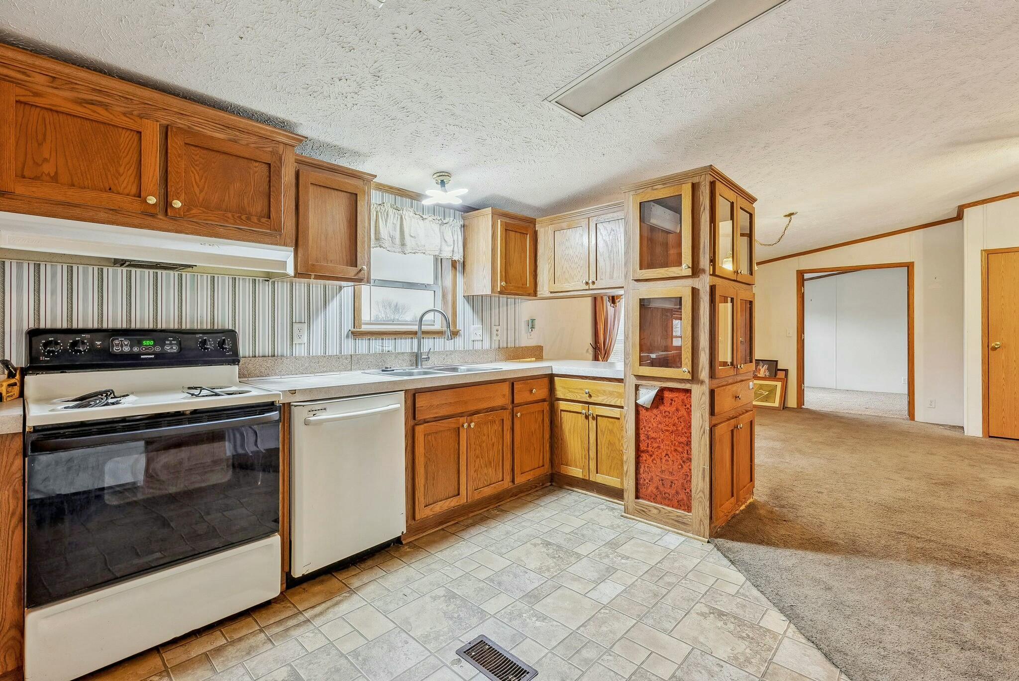 3750 Church Hill Road, Zanesville, Ohio image 5