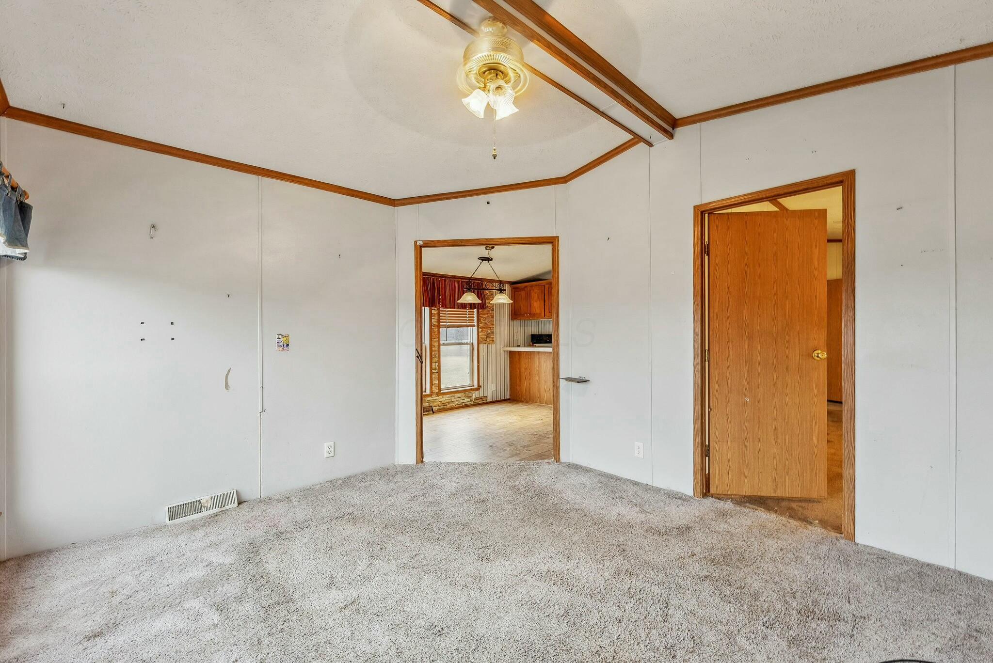 3750 Church Hill Road, Zanesville, Ohio image 11