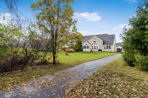 Tiny photo for 223 Tinley Park Circle, Delaware, OH 43015 (MLS # 225044251)