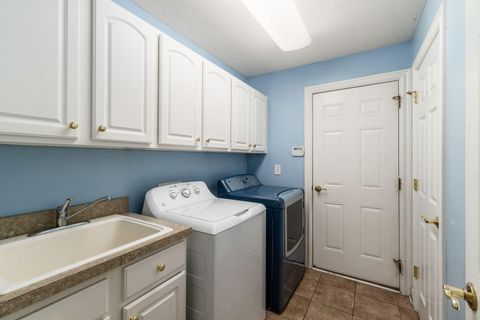 Tiny photo for 223 Tinley Park Circle, Delaware, OH 43015 (MLS # 225044251)