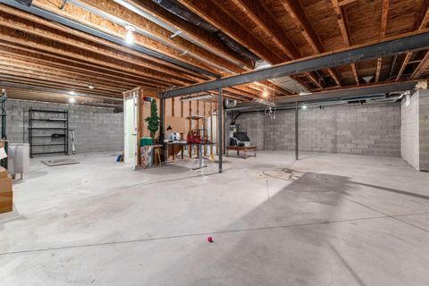 Tiny photo for 223 Tinley Park Circle, Delaware, OH 43015 (MLS # 225044251)