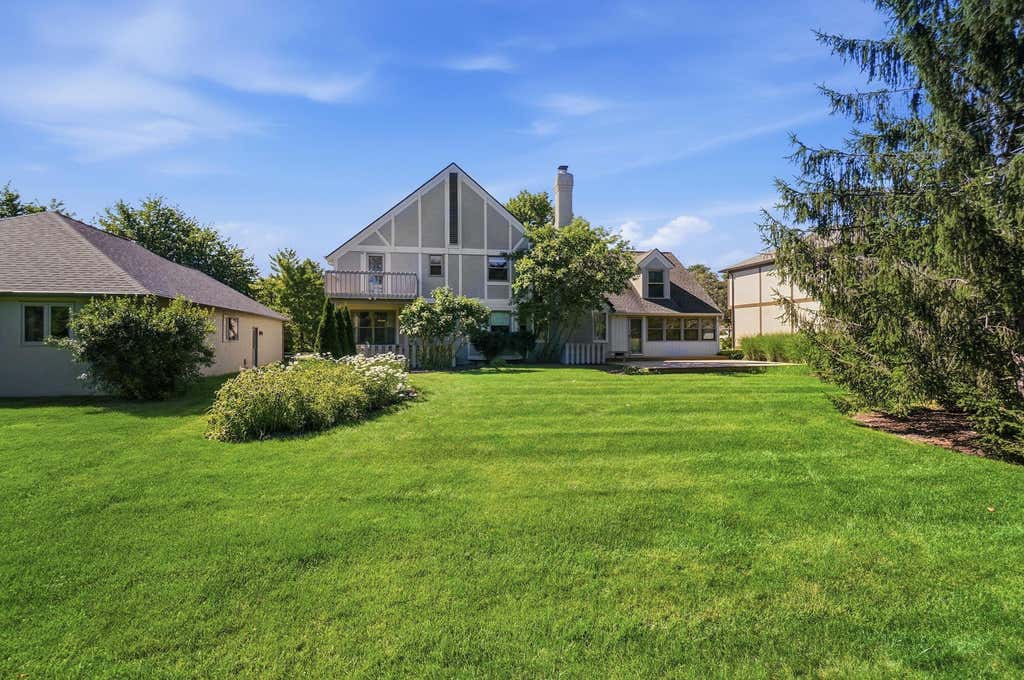 Photo of 5928 Saint Fillans Court W, Dublin, OH 43017 (MLS # 226023885)