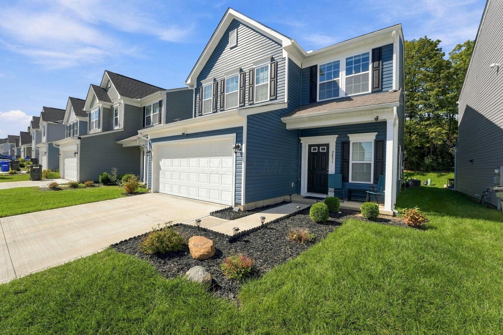 Photo of 2831 Horsham Drive, Grove City, OH 43123 (MLS # 226037379)