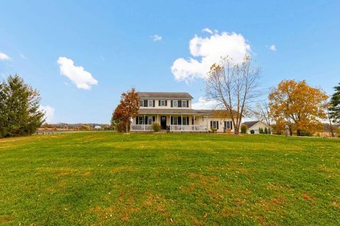 Photo of 7560 Clover Valley Road NW, Johnstown, OH 43031 (MLS # 225042246)