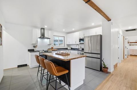 Tiny photo for 420 Denwood Court, Columbus, OH 43230 (MLS # 226000543)