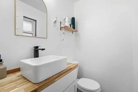 Tiny photo for 420 Denwood Court, Columbus, OH 43230 (MLS # 226000543)