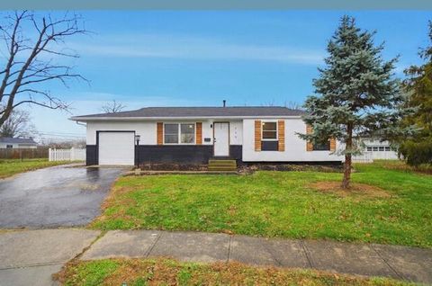 Tiny photo for 420 Denwood Court, Columbus, OH 43230 (MLS # 226000543)