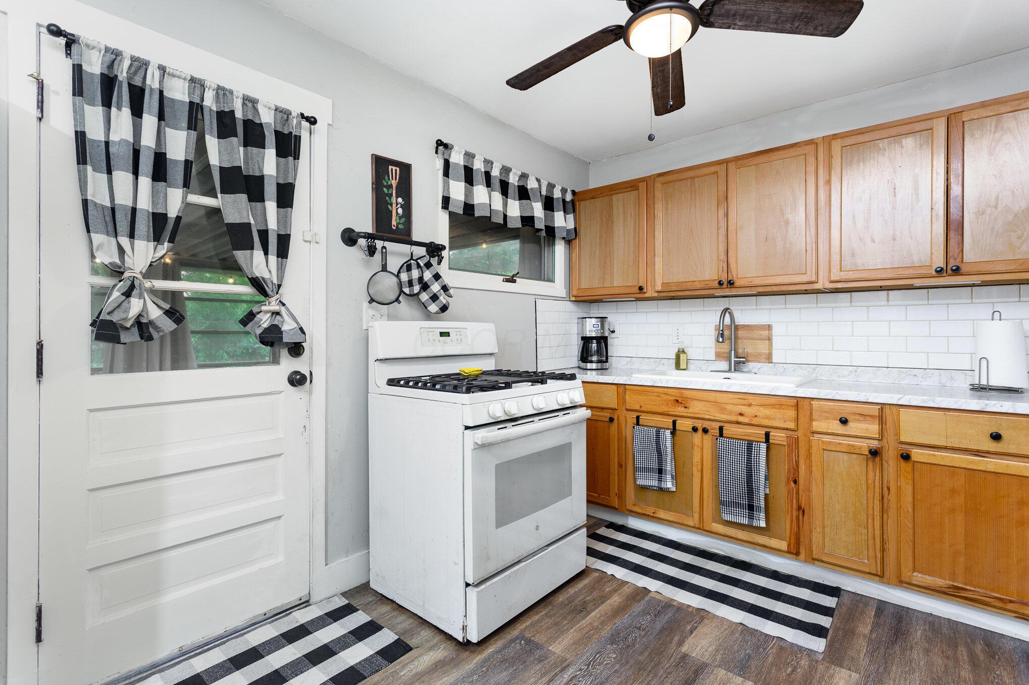 3611 Gerbert Road, Columbus, Ohio image 8