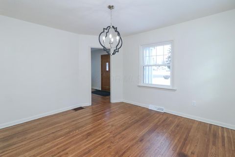 Tiny photo for 1476 Park Avenue E, Mansfield, OH 44905 (MLS # 226002354)