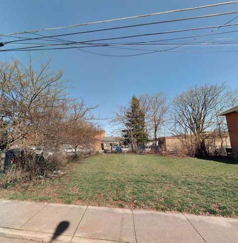 Photo of 940 Mcallister Avenue, Columbus, OH 43205 (MLS # 225012018)