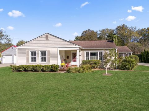 Photo of 36 Hall Avenue, Newark, OH 43055 (MLS # 225038746)