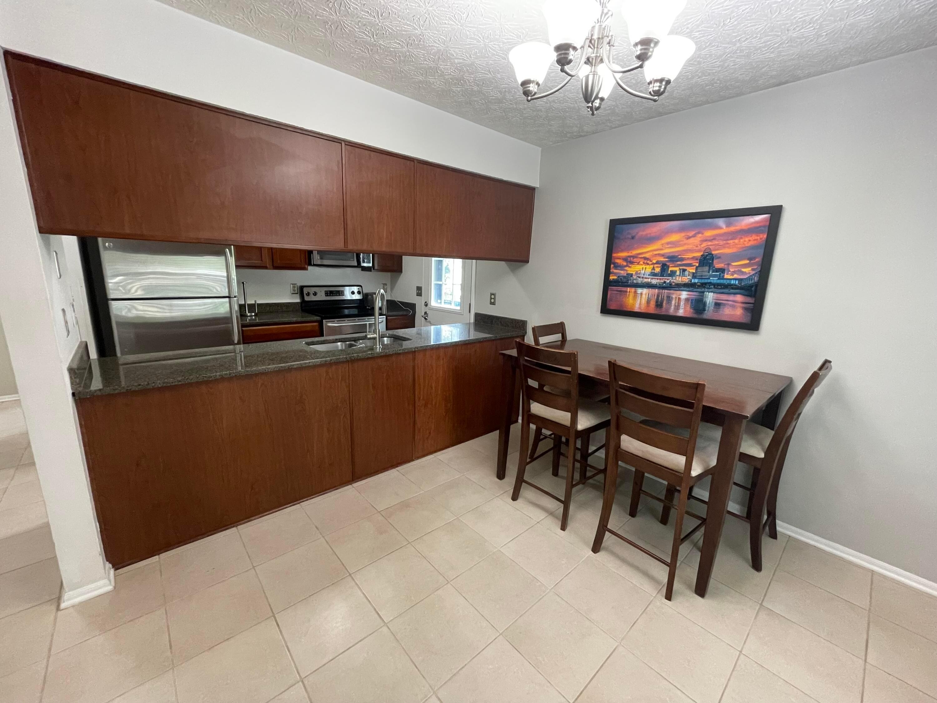 347 W 5th Avenue, Columbus, Ohio image 4