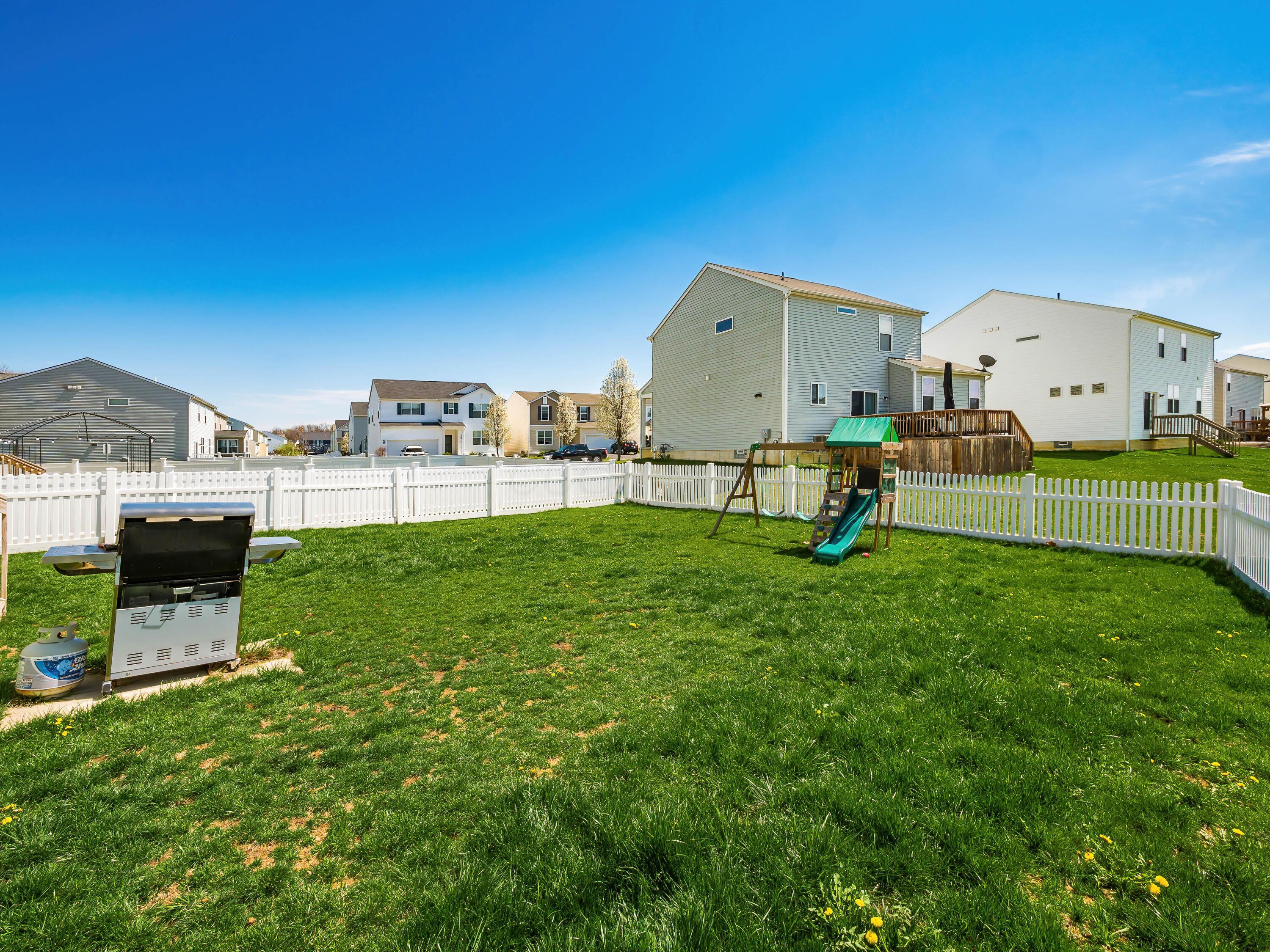 8723 Cicada Street, Blacklick, Ohio image 2