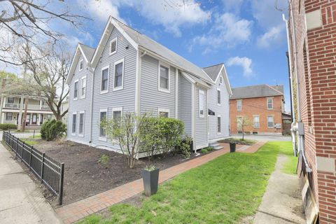 Photo of 201 W 2nd Avenue, Columbus, OH 43201 (MLS # 226012030)