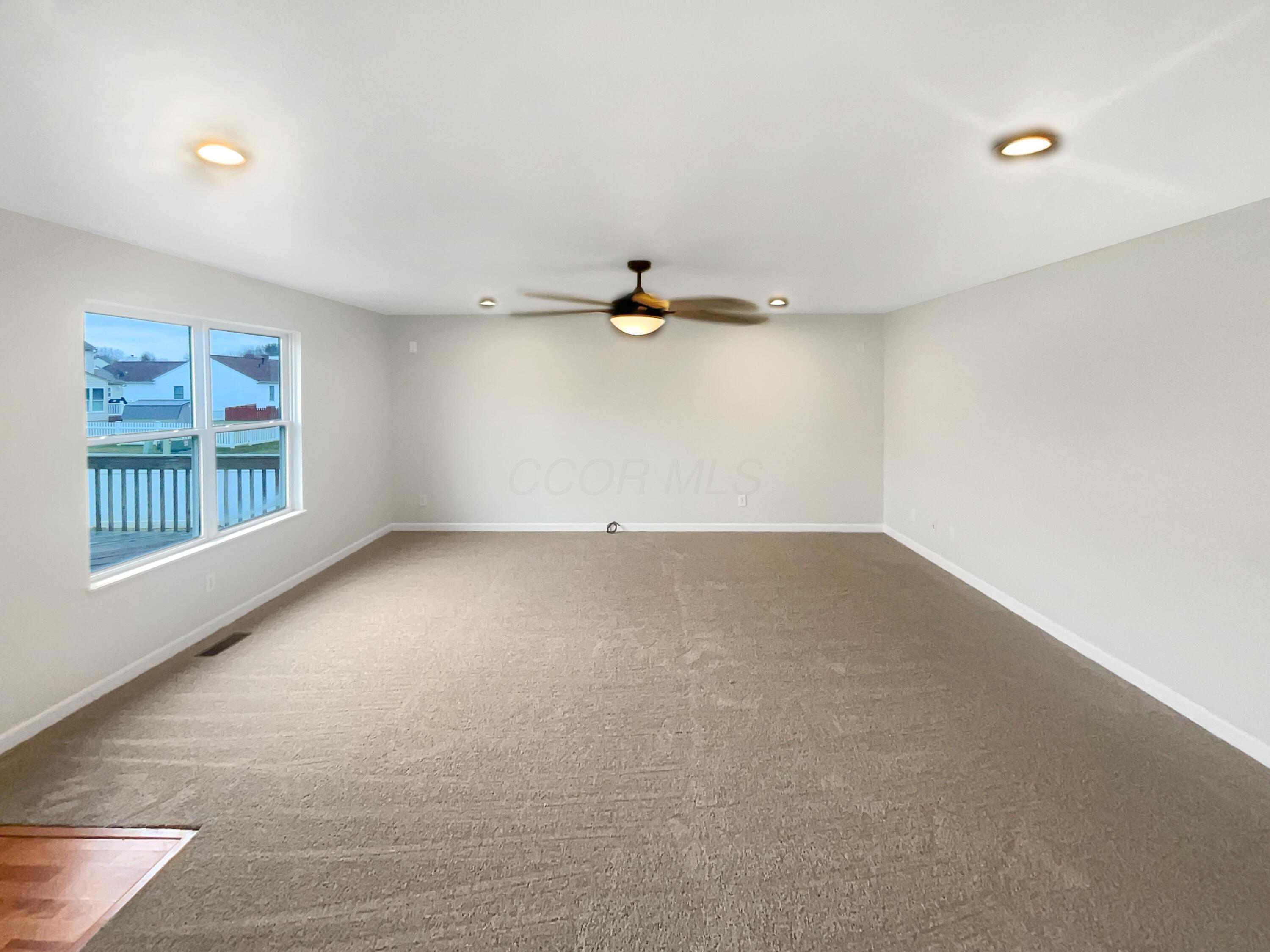 1538 Mallard Circle, Newark, Ohio image 3