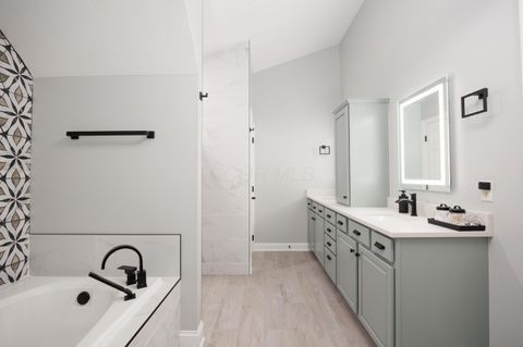 Tiny photo for 3090 Reynoldsburg - New Albany Road, New Albany, OH 43054 (MLS # 226002732)