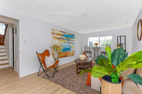 Tiny photo for 3747 Christie Road W, Columbus, OH 43207 (MLS # 225039585)
