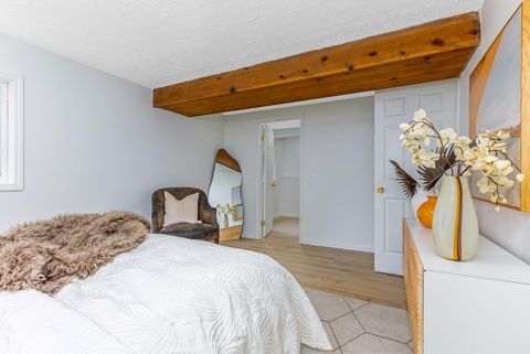 Tiny photo for 3747 Christie Road W, Columbus, OH 43207 (MLS # 225039585)