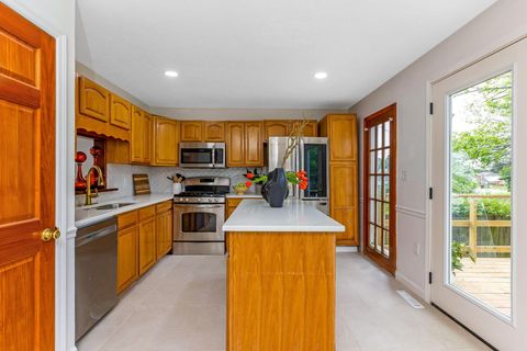 Tiny photo for 3747 Christie Road W, Columbus, OH 43207 (MLS # 225039585)