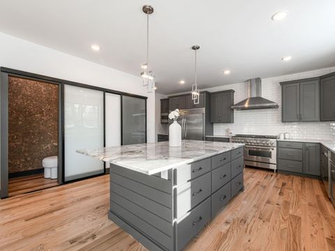 Tiny photo for 2731 Clifton Road, Columbus, OH 43221 (MLS # 226003183)