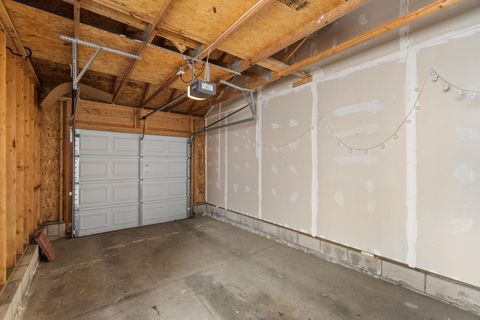 Tiny photo for 7274 Colonial Affair Drive 11 #11, New Albany, OH 43054 (MLS # 226016625)