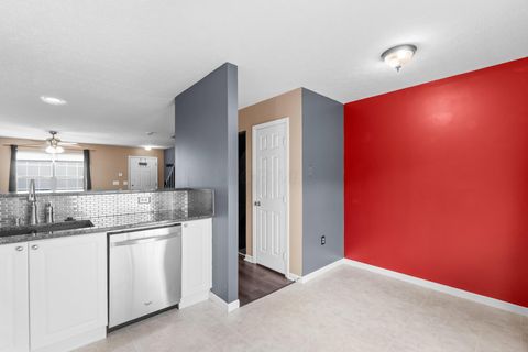 Tiny photo for 7274 Colonial Affair Drive 11 #11, New Albany, OH 43054 (MLS # 226016625)