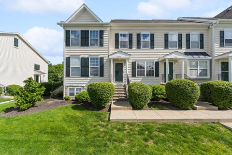 Condo For Sale - 7274 Colonial Affair Drive #11<br/> New Albany, OH 43054